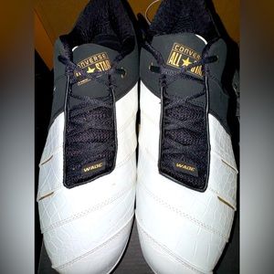 Wade OX BLACK WHITE AND TRIM GOLD